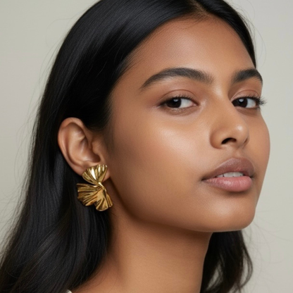 Boucles Néora dorées sculpturales | CLAWME HOPE