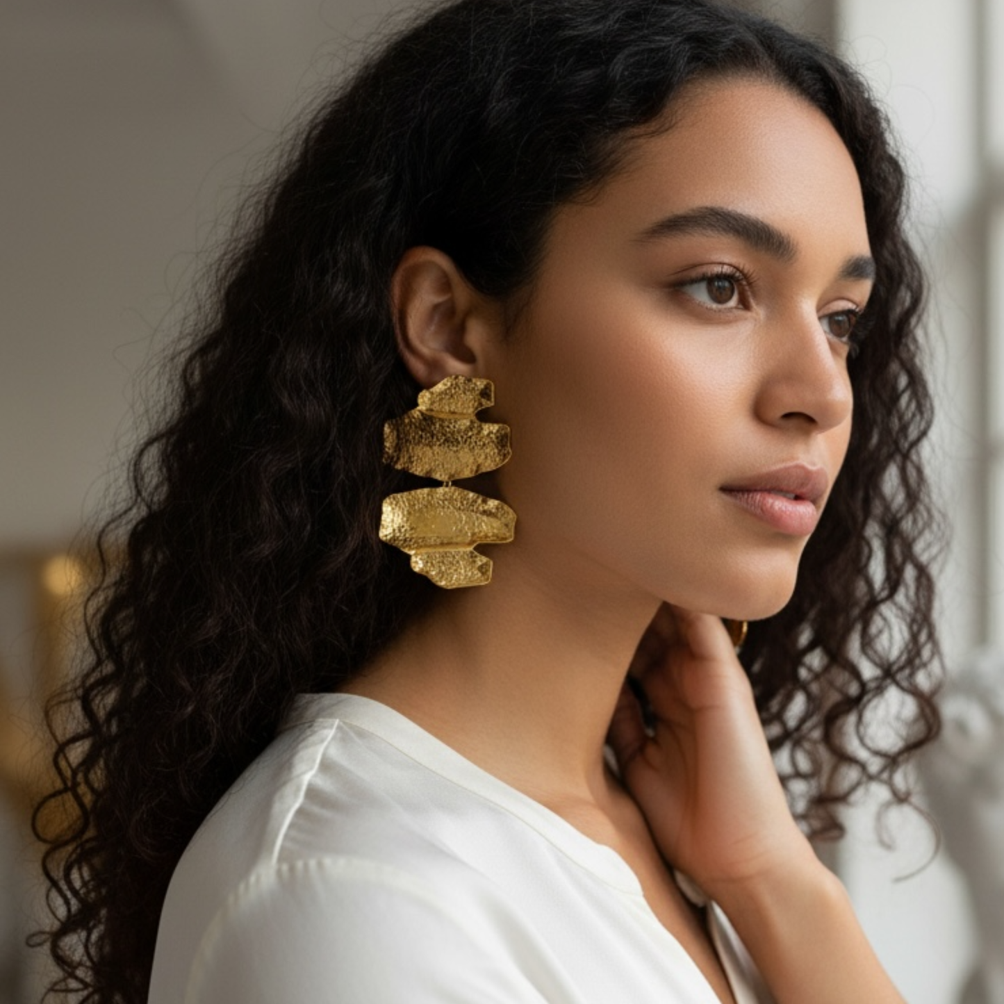 Boucles Aélia dorées texturées | CLAWME HOPE