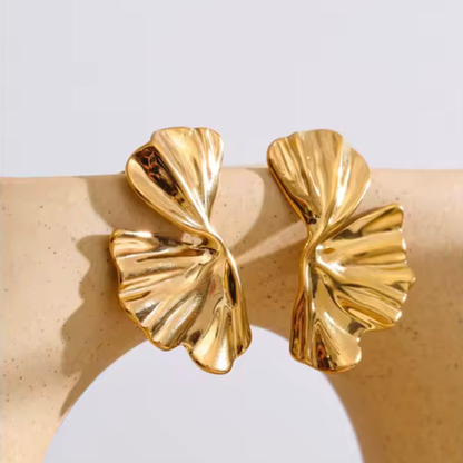 Boucles Néora dorées sculpturales | CLAWME HOPE